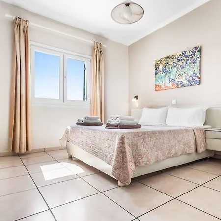 Nefeli نساكيون