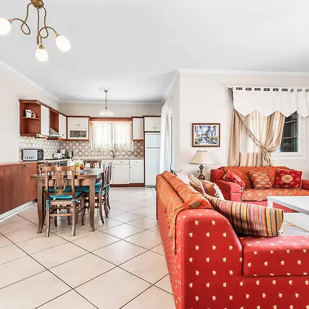 فيلة Nefeli نساكيون